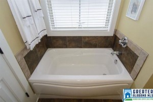 l2b854745-m25xd-w640_h480_q80